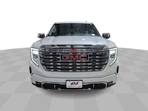 Used 2025 GMC Sierra 1500 Denali AWD/4WD image 3