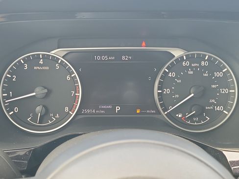 Used 2024 Nissan Pathfinder SV FWD image 24