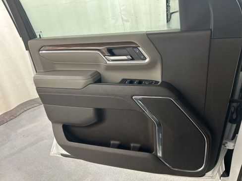 Used 2024 Chevrolet Silverado 3500 LT image 18