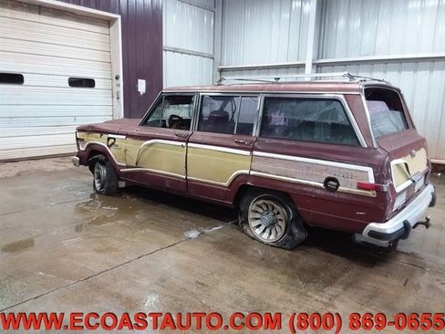 Used 1986 Jeep Grand Wagoneer image 5