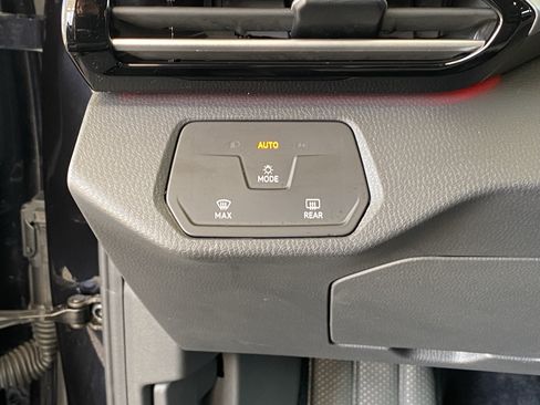 Certified 2023 Volkswagen ID.4 Pro RWD image 29