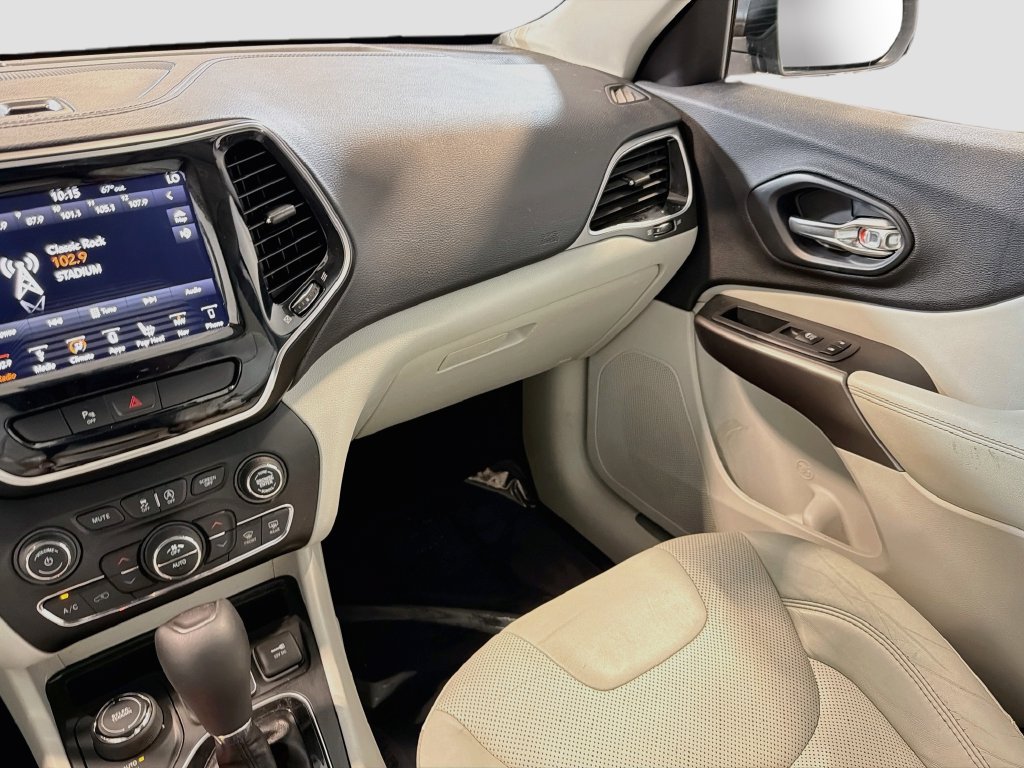 Used 2019 Jeep Cherokee Limited AWD/4WD image 22
