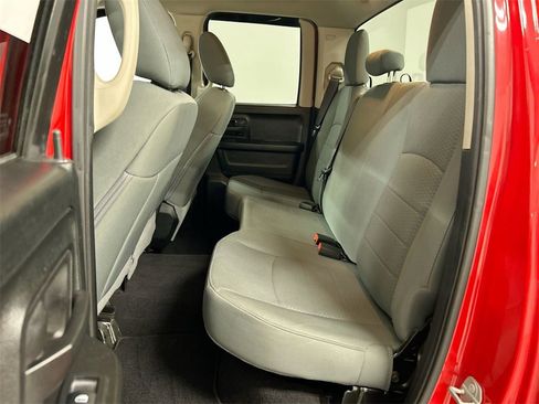 Used 2018 RAM 1500 Express image 19