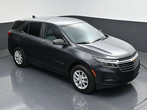 Used 2022 Chevrolet Equinox LS w/ LS Convenience Package AWD/4WD image 42