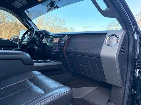 Used 2011 Ford F250 Lariat w/ Lariat Ultimate Pkg image 52