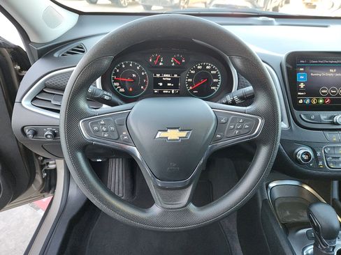 Used 2024 Chevrolet Malibu LT image 16