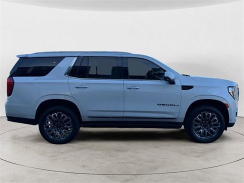 Used 2023 GMC Yukon Denali Ultimate image 8