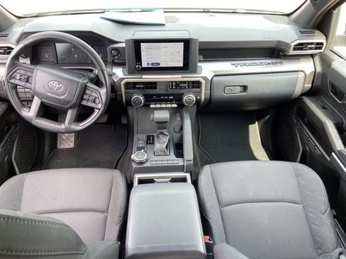 Used 2025 Toyota Tacoma SR5 AWD/4WD image 44