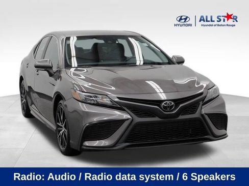 Used 2024 Toyota Camry SE image 1