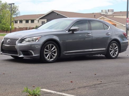 Used 2014 Lexus LS 460 AWD w/ Comfort Package image 11