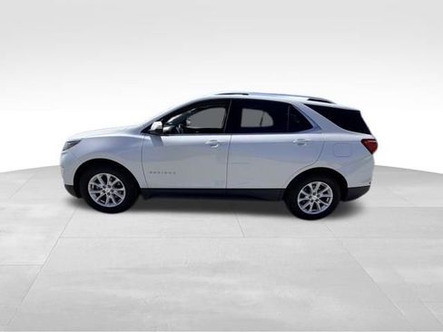 Used 2018 Chevrolet Equinox LT w/ Sun & Infotainment Package image 2