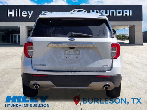 Used 2021 Ford Explorer Limited w/ Equipment Group 301A AWD/4WD image 6