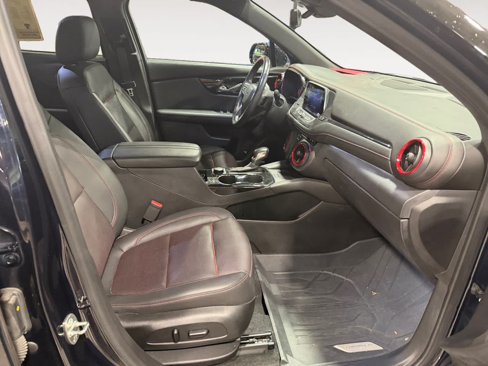 Used 2021 Chevrolet Blazer RS w/ Enhanced Convenience Package FWD image 16
