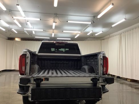 Used 2023 GMC Sierra 2500 Denali w/ Denali Ultimate Package image 10