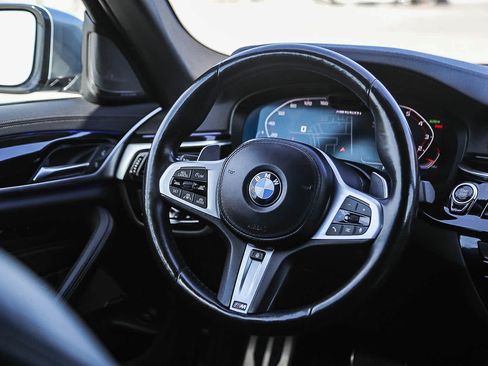 Used 2021 BMW M550i xDrive w/ Executive Package AWD/4WD image 15