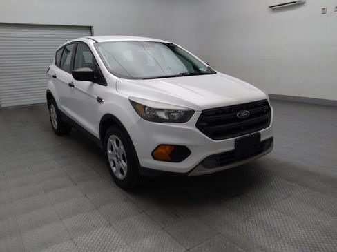 Used 2019 Ford Escape S image 13