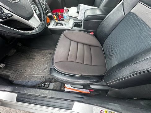 Used 2014 Toyota Camry SE FWD image 17