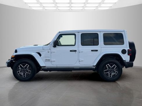 Used 2024 Jeep Wrangler Sahara w/ Technology Group image 4
