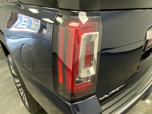 Used 2019 GMC Yukon Denali w/ Denali Ultimate Package image 13