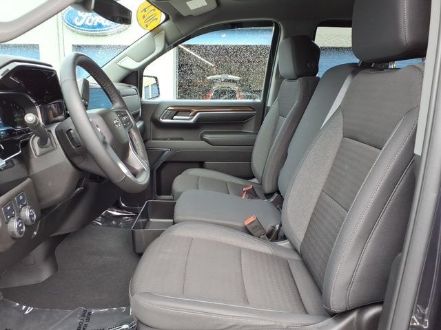 Used 2024 Chevrolet Silverado 1500 RST AWD/4WD image 15
