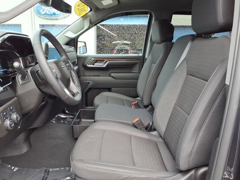 Used 2024 Chevrolet Silverado 1500 RST AWD/4WD image 15