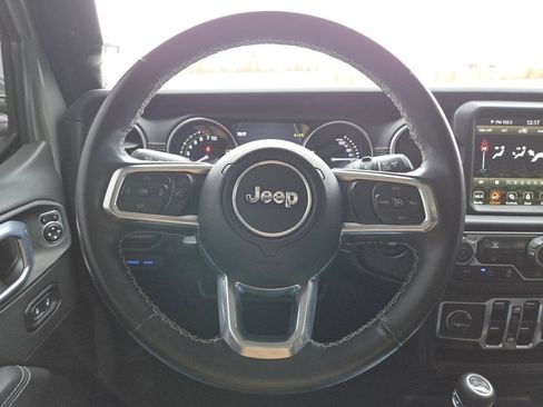 Used 2021 Jeep Wrangler Unlimited Sahara image 36