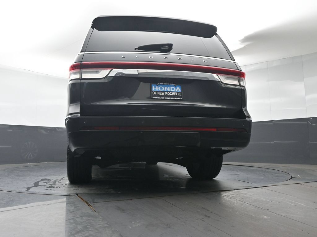 Used 2022 Lincoln Navigator L Reserve AWD/4WD image 32