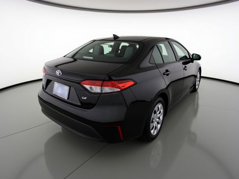 Used 2025 Toyota Corolla LE image 9