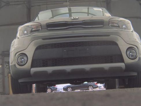 Used 2019 Kia Soul + FWD image 4