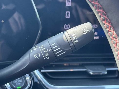 Used 2025 Chevrolet Trax RS image 13