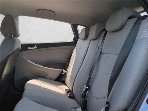 Used 2013 Hyundai Accent GS FWD image 16