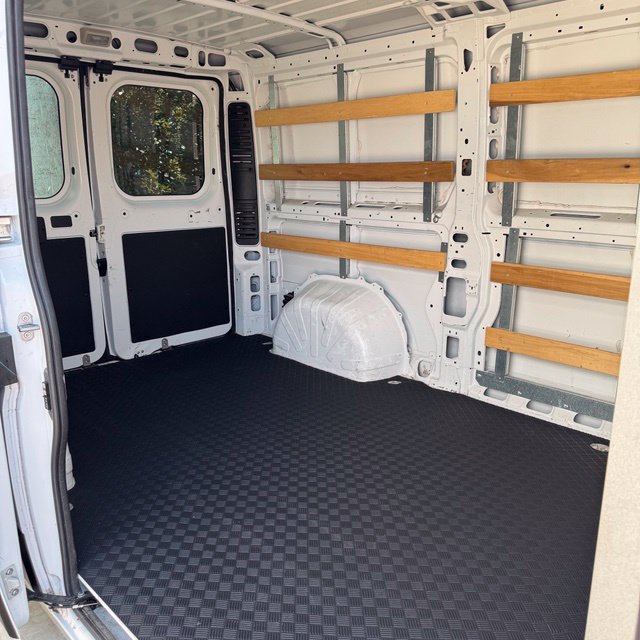 Used 2025 RAM ProMaster 2500 w/ U-Haul Equipment Group FWD image 15