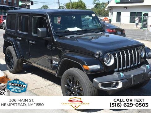 Used 2025 Jeep Wrangler Unlimited Sahara AWD/4WD image 4