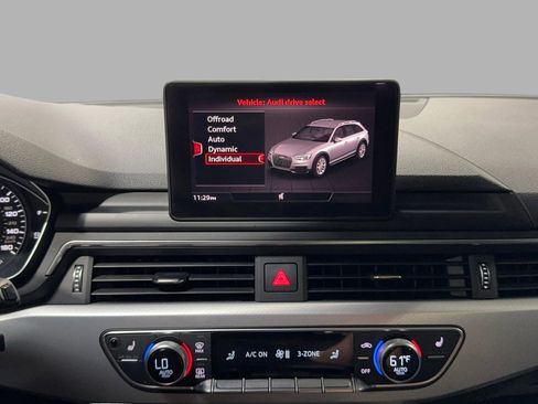 Used 2018 Audi A4 2.0T allroad Premium w/ Convenience Package image 35