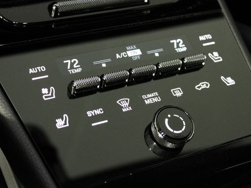 Used 2025 Porsche Cayenne image 30