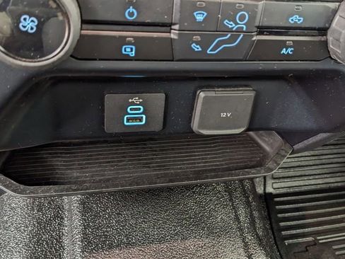 Certified 2023 Ford F250 XL w/ XL Chrome Package image 29