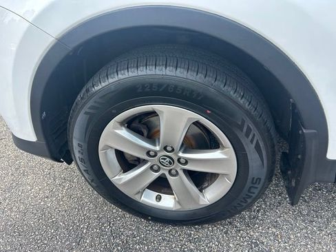 Used 2015 Toyota RAV4 XLE AWD/4WD image 8