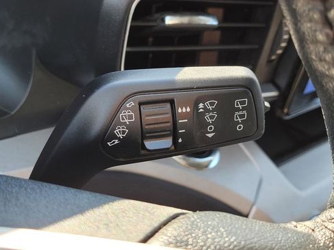 Used 2024 Ford Explorer XLT w/ Equipment Group 202A image 35