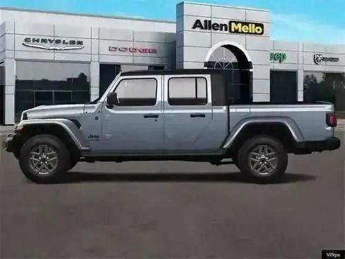 New 2025 Jeep Gladiator Sport image 3