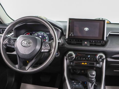 Used 2024 Toyota RAV4 XLE FWD image 17