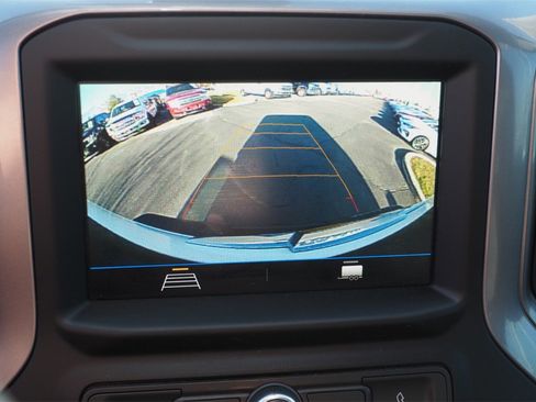 Used 2022 Chevrolet Silverado 2500 Custom w/ Custom Value Package image 26