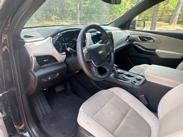 Used 2022 Chevrolet Traverse LS FWD image 8