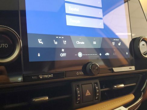 Used 2025 Lexus NX 250 FWD w/ Accessory Package (Z1) image 33