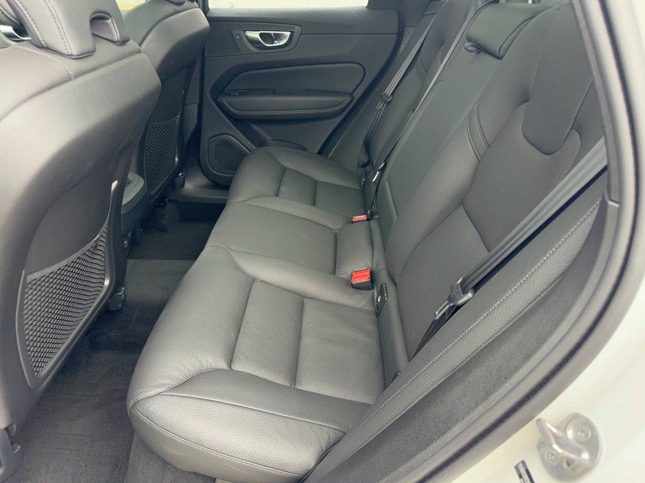 Used 2025 Volvo XC60 B5 Plus w/ Protection Package Premier AWD/4WD image 25
