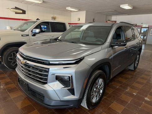 New 2026 Chevrolet Traverse LT w/ LPO, Floor Liner Package FWD image 1