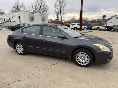 Used 2010 Nissan Altima 2.5 S image 5