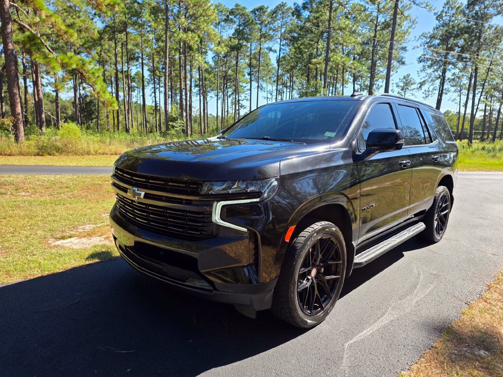 Used 2023 Chevrolet Tahoe RST w/ Luxury Package RWD image 1
