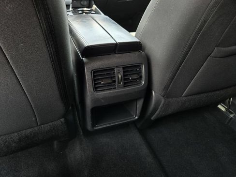 Used 2023 Nissan Rogue S FWD image 14