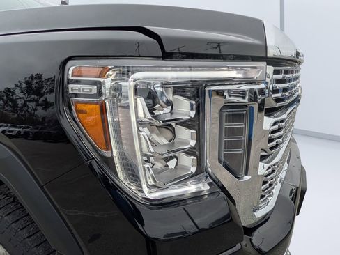 Used 2021 GMC Sierra 2500 Denali w/ Denali Ultimate Package image 9