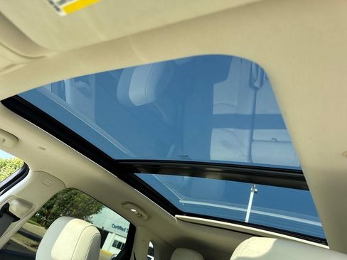 Used 2022 Cadillac XT5 Premium Luxury FWD image 19